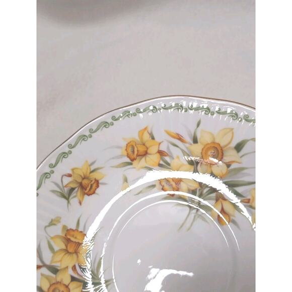 VNTG Queen’s March Daffodil Saucer White Fine Bone China Yellow Floral Dainty - Picture 10 of 15